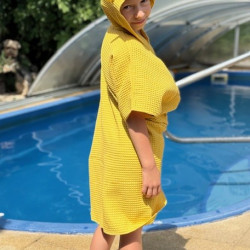 Detské letné pončo s kapucňou a uškami žlté