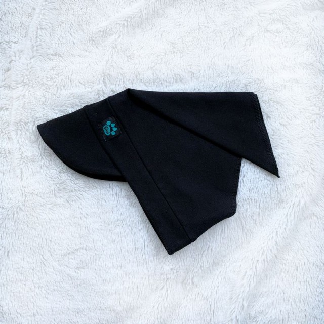 Detská letná bavlnená šatka so šiltom čierna