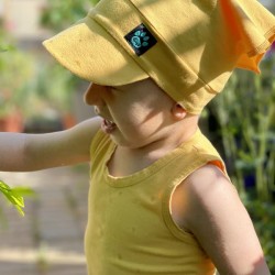 Detská letná šatka so šiltom horčicová