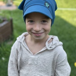 Detská letná šatka so šiltom petrolejová