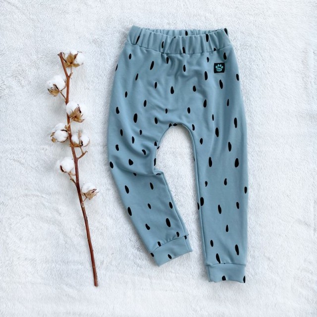 Detské tepláčiky ČIERNE FLIAČIKY bledomodré