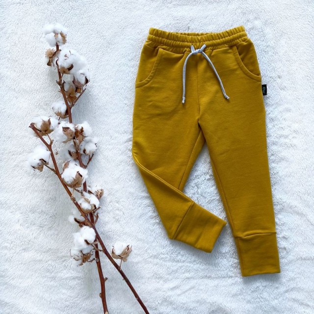 Detské klasické tepláčiky horčicové