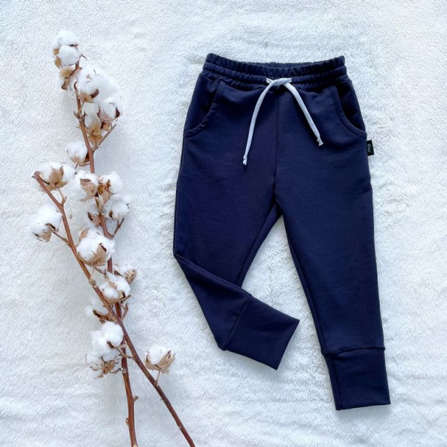 Detské klasické tepláčiky tmavomodré